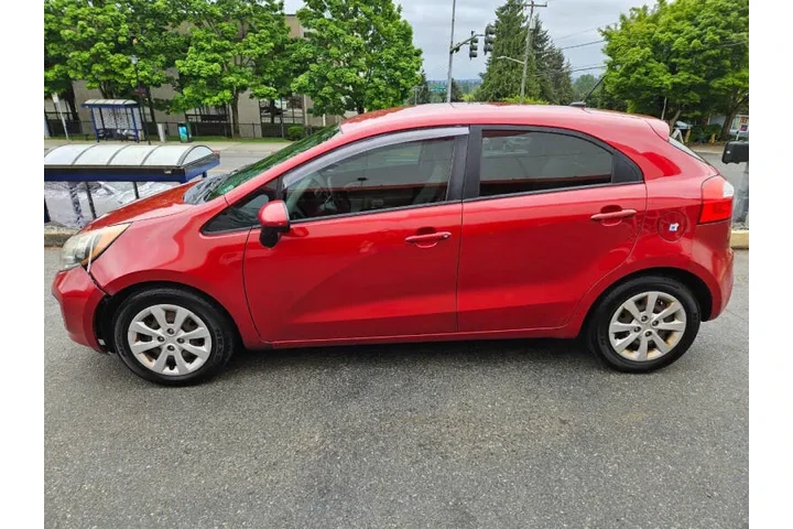 $1499 : 2012 Rio 5-Door LX image 3