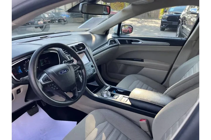 $10950 : 2019 Fusion SE image 9
