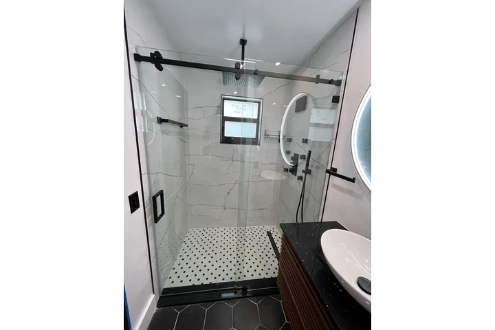 Glass shower doors image 7