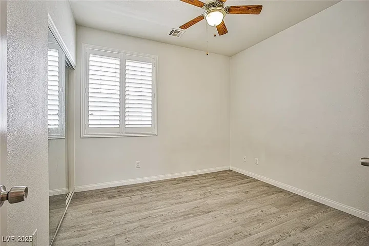 $1500 : 3 Bedroom House in Las Vegas image 5