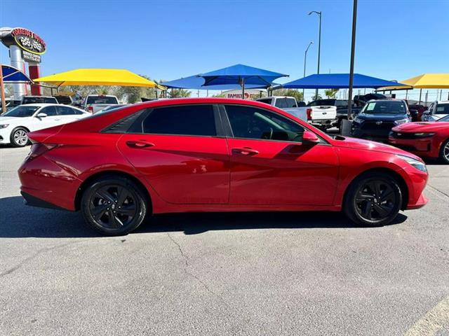 $16995 : Pre-Owned 2021 Elantra SEL Se image 5