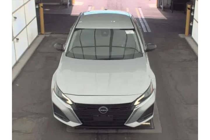 $17123 : Nissan Altima 2024 2.5 SV 4d image 2