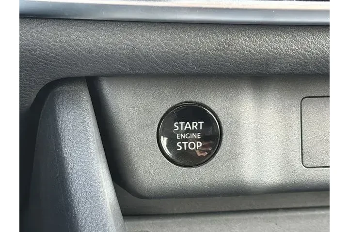 $21021 : Nissan Rogue 2025 SV 4dr Cro image 9