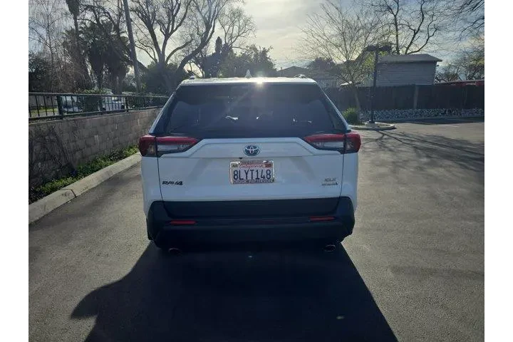 $28995 : Toyota RAV4 Hybrid 2019 AWD image 4