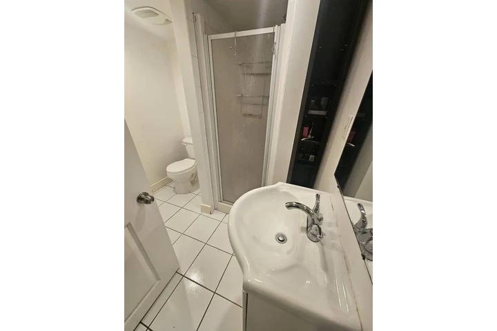 $899 : Fantastic View Now Ready Apply image 6