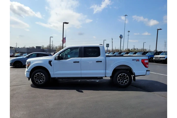 $37695 : Ford F-150 2023 4x4 XLT 4dr image 7