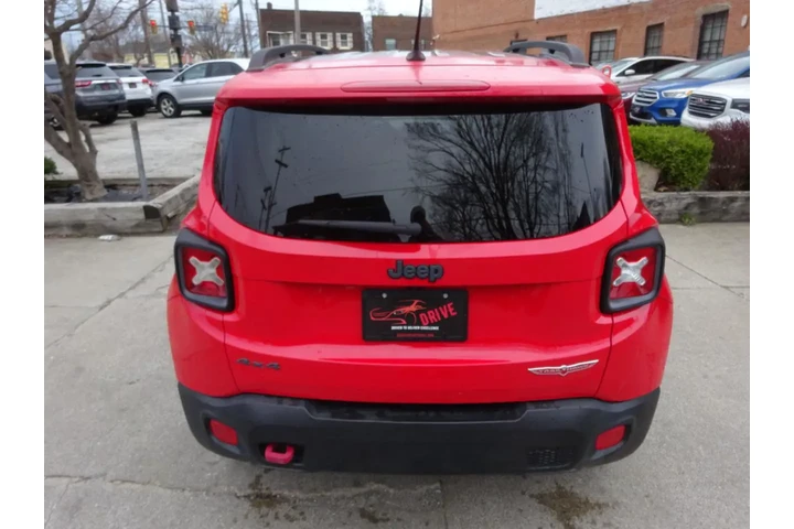 $9800 : 2016 Renegade 4WD 4dr Trailha image 6