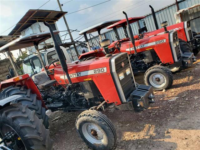 $3000 : Factory tractor for Sale image 1