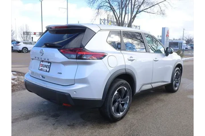 $24877 : Nissan Rogue 2025 AWD SV 4dr image 8
