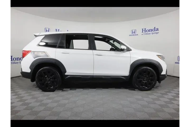$33875 : Honda Passport 2023 AWD EX-L image 8