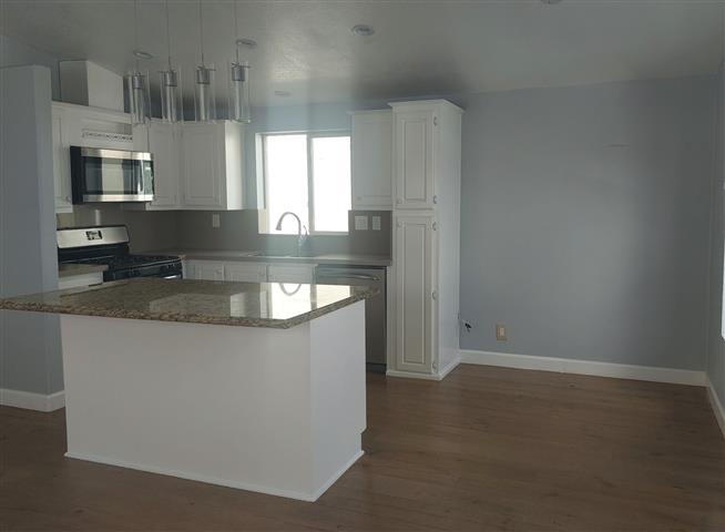 $120000 : Santa Ana, Ca. image 3