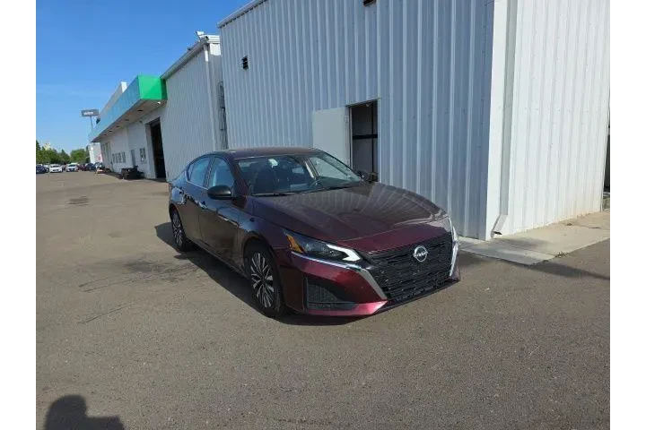 $19775 : Nissan Altima 2024 2.5 SV 4d image 1