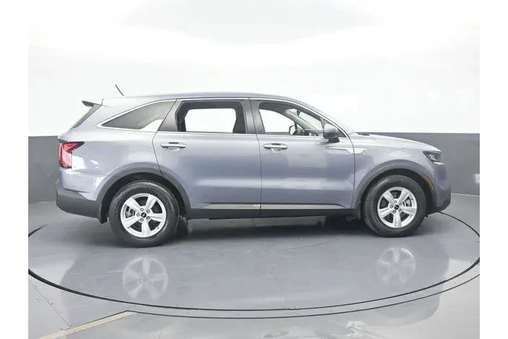 $17996 : Kia Sorento 2022 LX 4dr SUV image 7