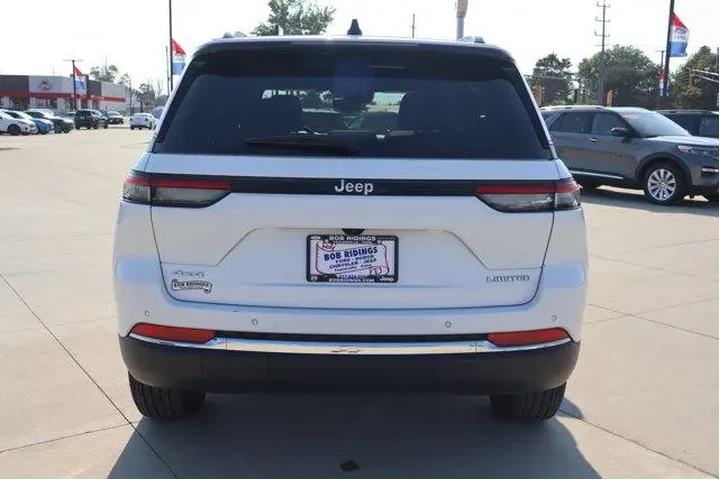 $39990 : Jeep Grand Cherokee 2024 4x4 image 6