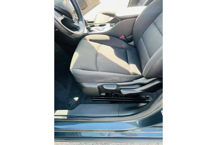 $7999 : 2018 Malibu LS image 7
