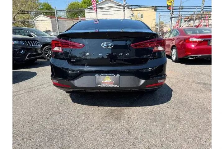 2019 HYUNDAI ELANTRA2019 HYUN image 10