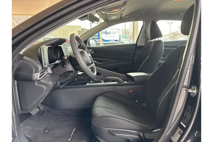 $21998 : Hyundai ELANTRA 2023 SEL 4dr image 4
