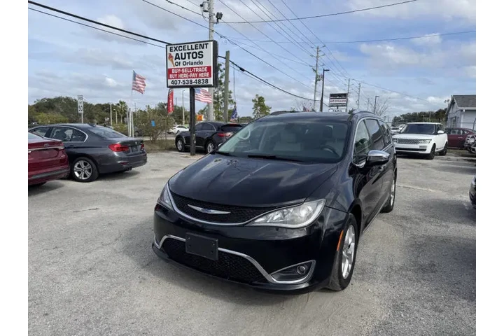 $10997 : 2019 Pacifica Limited image 1