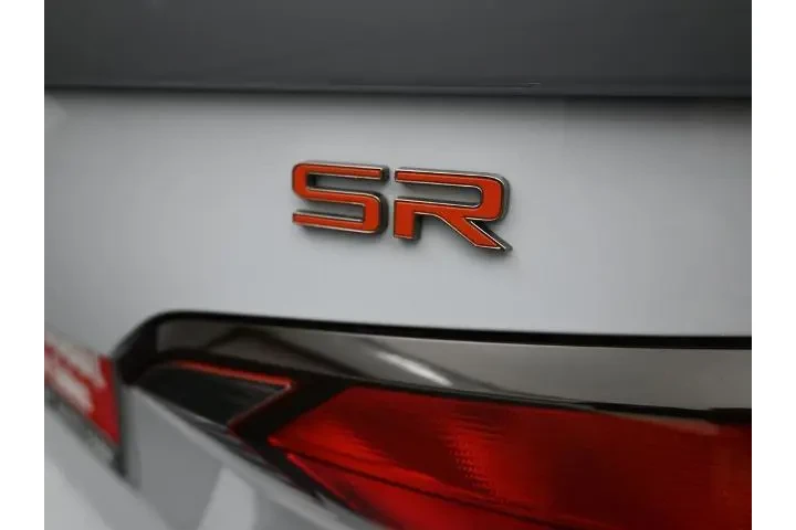 $19991 : Nissan Versa 2023 SR 4dr Sed image 5