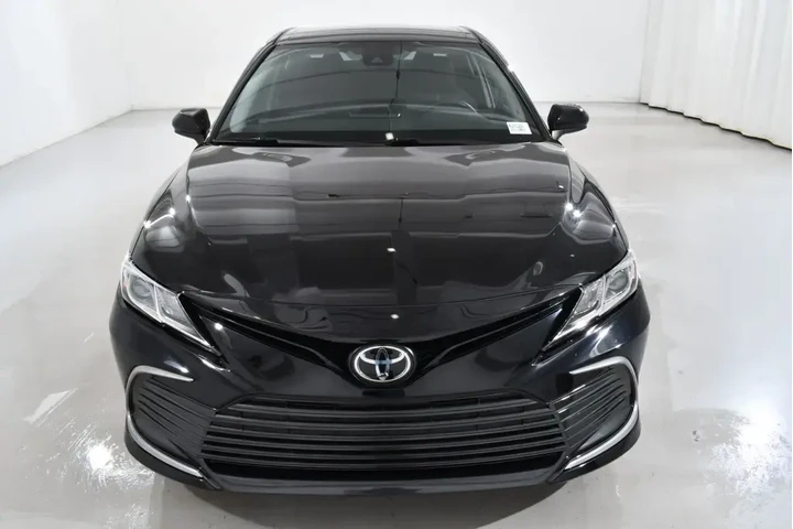 $24655 : Toyota Camry 2024 LE 4dr Sed image 3
