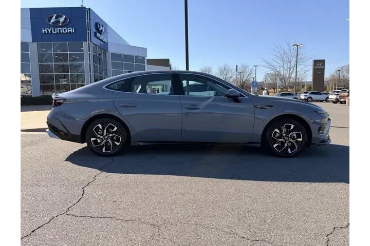 $23817 : Hyundai SONATA 2025 AWD SEL image 8