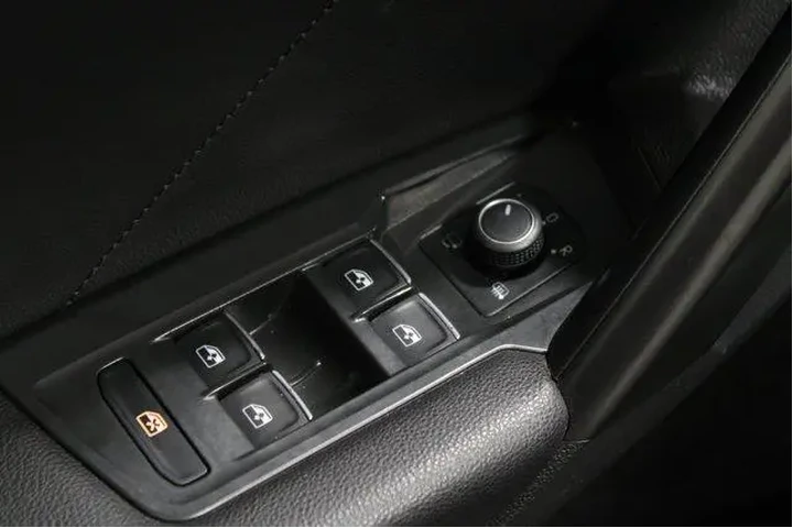 $24905 : Volkswagen Tiguan 2021 AWD S image 4