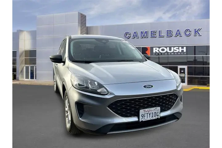 $18245 : Ford Escape 2022 SE 4dr SUV image 2