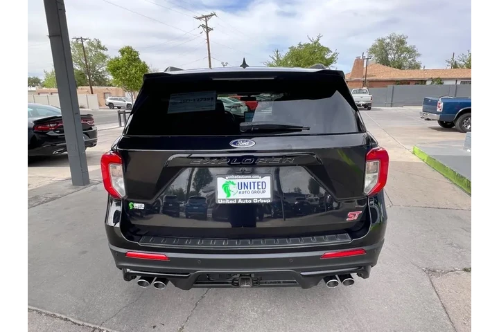 2021 Explorer ST AWD image 6