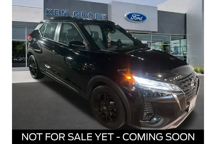$21380 : Nissan Kicks 2023 SR 4dr Cro image 1