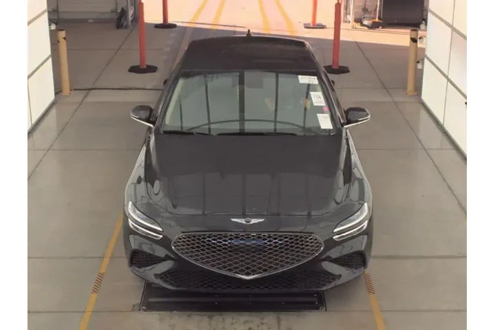 Genesis G70 2025 AWD 2.5T Sp image 2