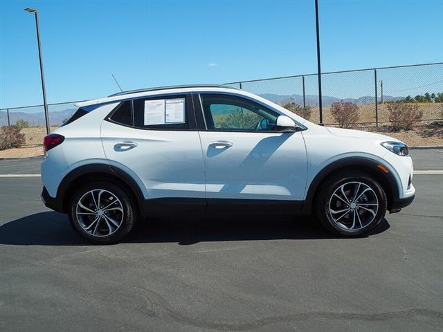 $21914 : Pre-Owned 2022 ENCORE GX SELE image 8