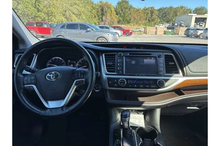 $24900 : Toyota Highlander 2017 AWD L image 10