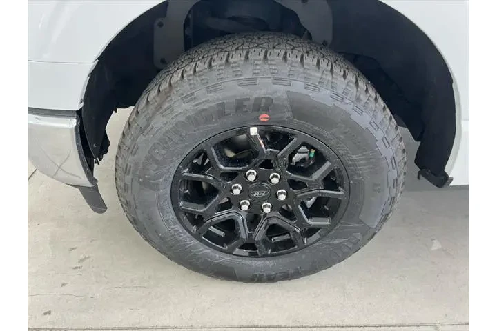 $38990 : Ford F-150 2023 4x4 XLT 4dr image 8