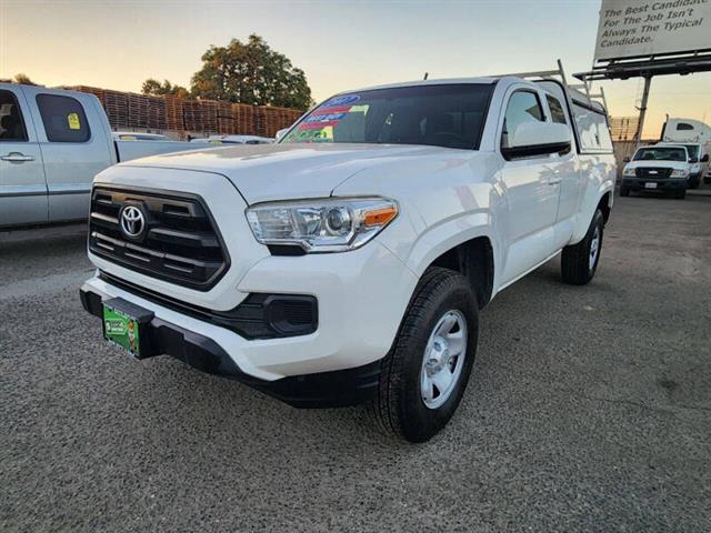 $19399 : 2017 Tacoma SR image 4