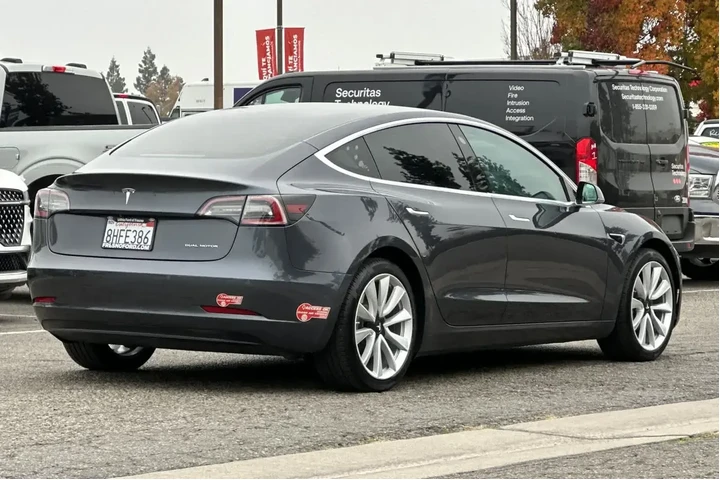 $20312 : Tesla Model 3 2018 AWD Perfo image 2