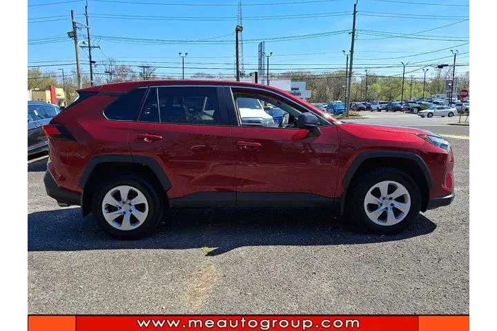 $28575 : Toyota RAV4 2024 AWD LE 4dr image 6