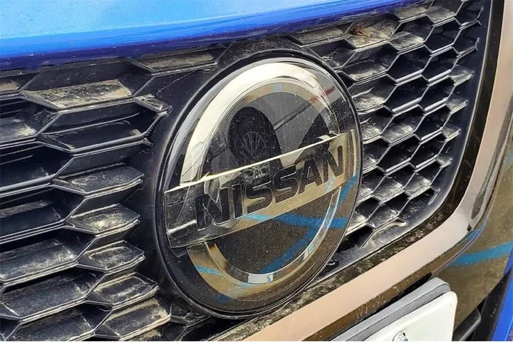 $17974 : Nissan Versa 2020 SR 4dr Sed image 3