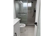 $1300 : Cuarto con acceso de cocina thumbnail