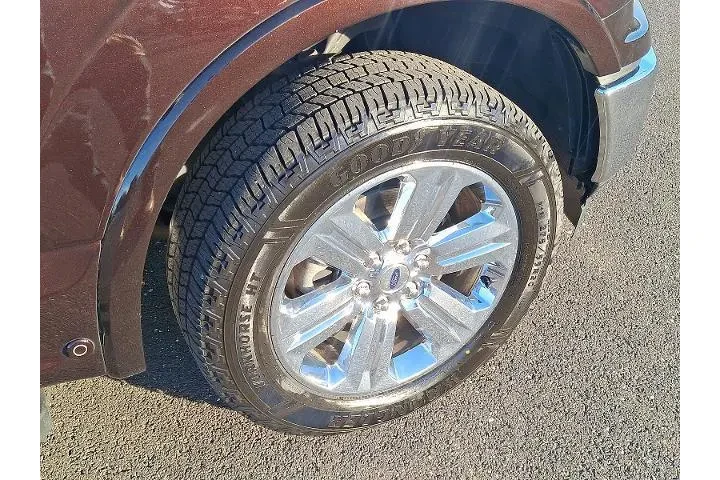 $31995 : Ford F-150 2020 4x4 Lariat 4 image 8