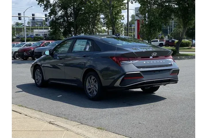 $23417 : Hyundai ELANTRA Hybrid 2025 image 5