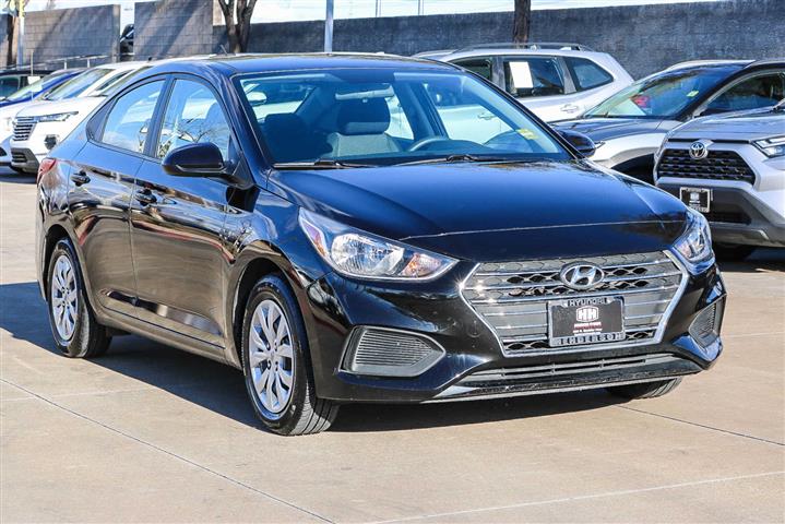 $17100 : Pre-Owned 2022 Hyundai Accent image 10