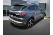 $15324 : Ford Escape 2021 SE 4dr SUV thumbnail