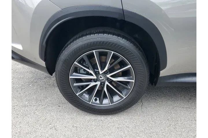 $33990 : Lexus NX 250 2024 4dr Crosso image 7