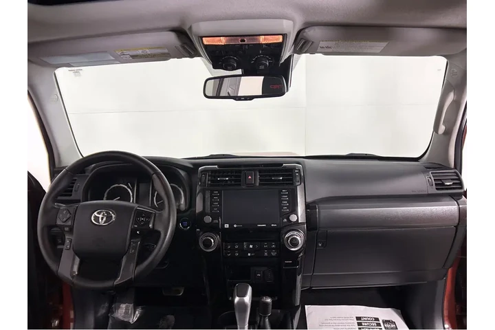 $60000 : Gold Certified2024 4Runner TR image 4