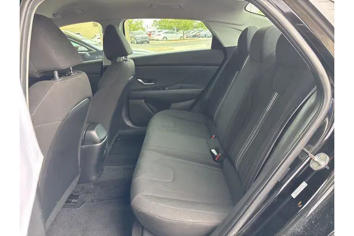 $20498 : Hyundai ELANTRA 2023 SEL 4dr image 5