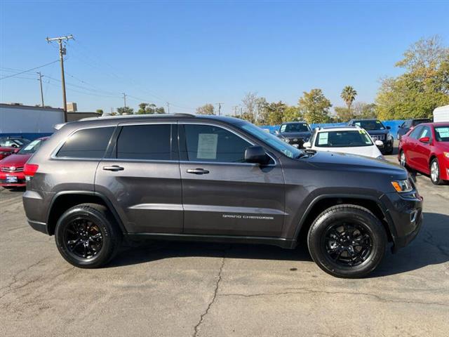 $16395 : 2016 Grand Cherokee Laredo image 8