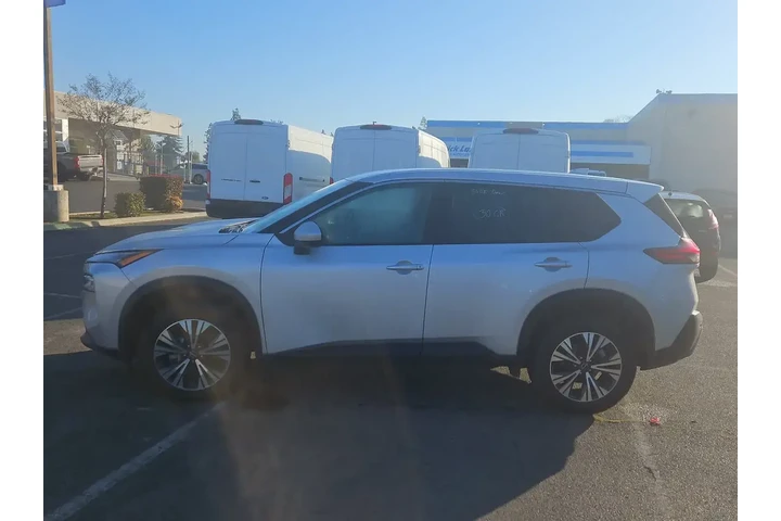 $17500 : Nissan Rogue 2023 SV 4dr Cro image 5
