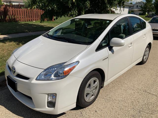 $5500 : 2012 Toyota prius IV Hybrid image 1