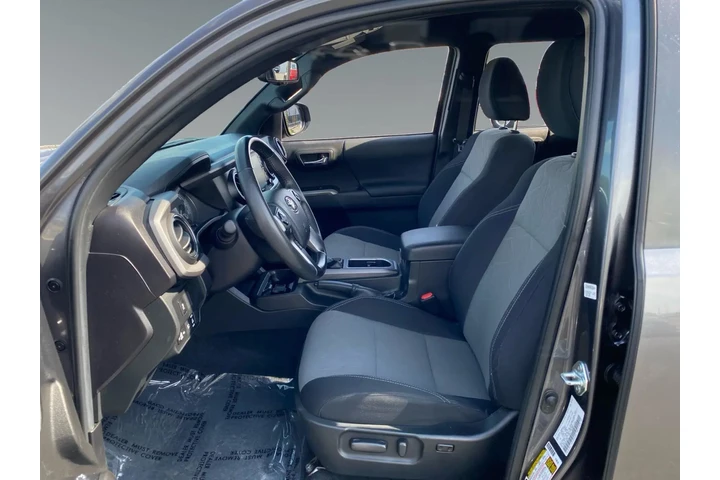 $37639 : Toyota Tacoma 2022 image 9