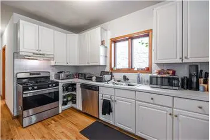 $3400 : Rental property with 3 bedro image 5